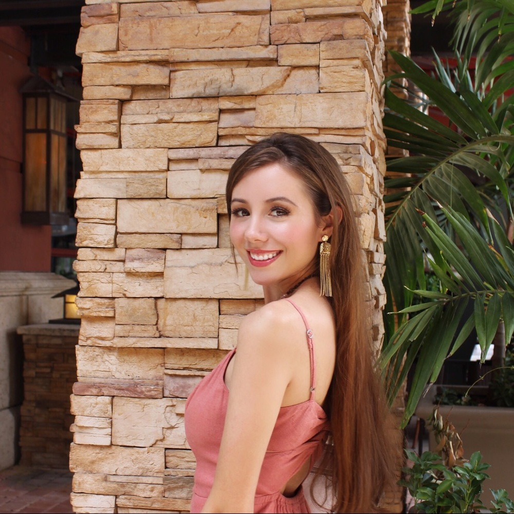 Meet your Posher, Ariana